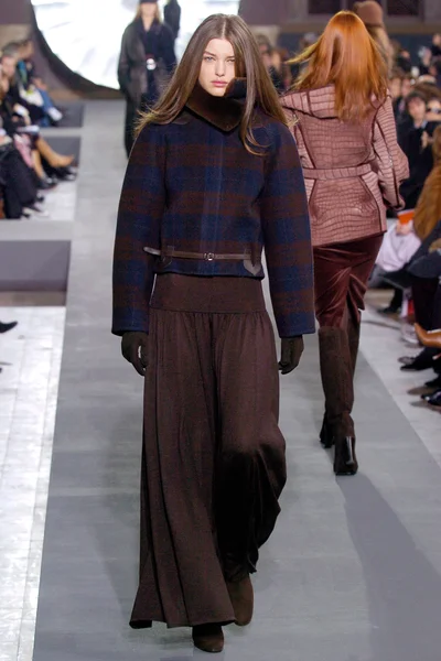 Look 25